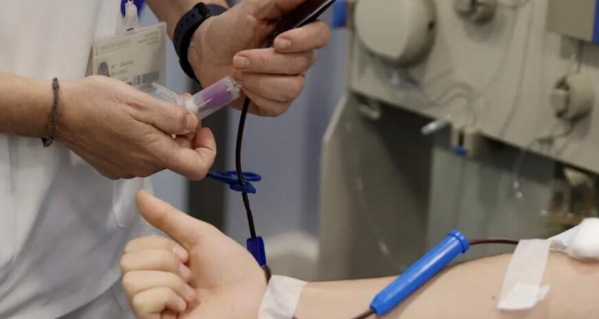 Gobierno y sistema de salud británico encubrieron escándalo de sangre contaminada