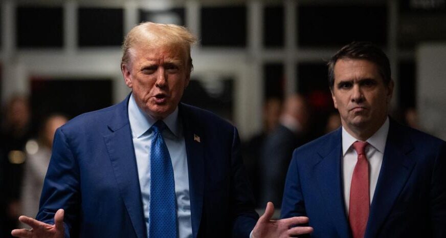 Trump pidió 1,000 mdd a sector petrolero para su campaña