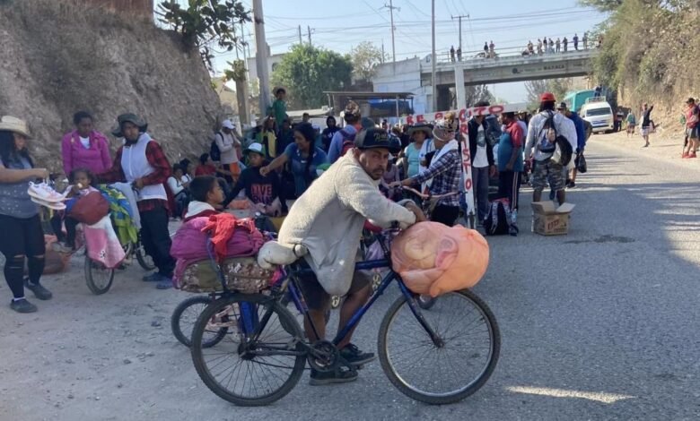 Caravana migrante llega por sorpresa a Oaxaca